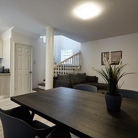 Ovar Apartman Mosonmagyaróvár Buitenkant foto