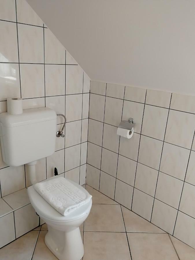 Ovar Apartman Mosonmagyaróvár Buitenkant foto