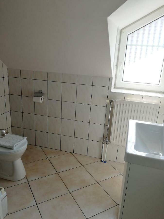 Ovar Apartman Mosonmagyaróvár Buitenkant foto