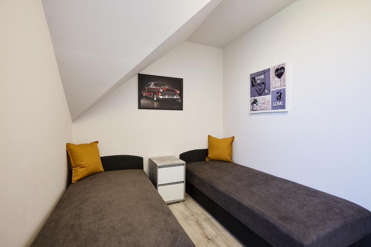 Ovar Apartman Mosonmagyaróvár Buitenkant foto