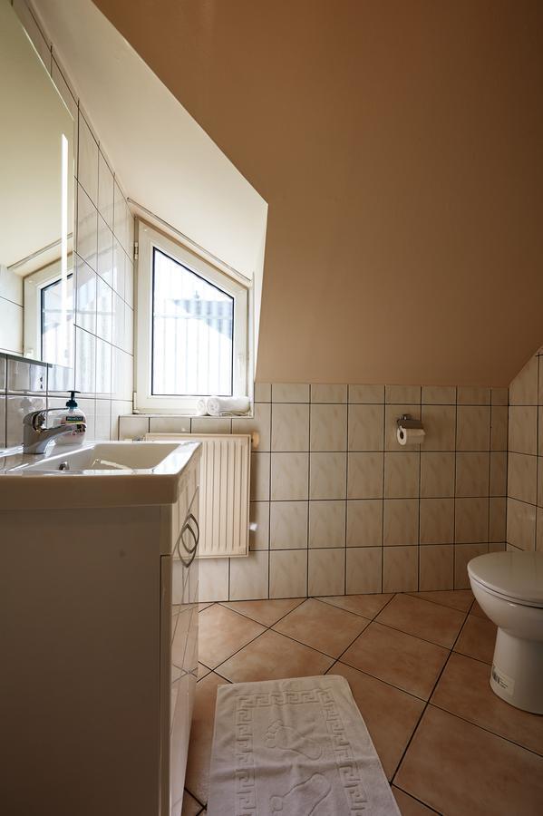 Ovar Apartman Mosonmagyaróvár Buitenkant foto